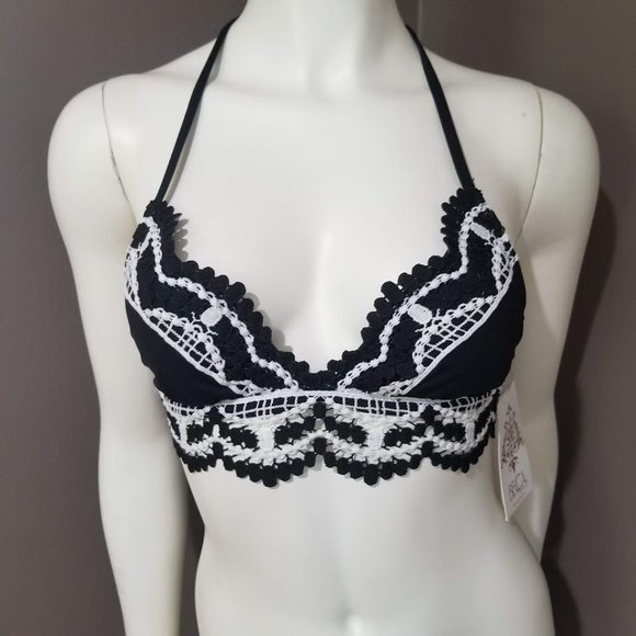 Becca Delilah Avery Crochet Trim Halter Bikini Top Top Size XS - Picture 2 of 9